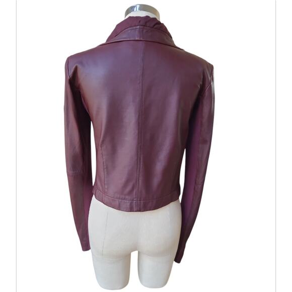 VEDA 100% Lamb Leather Cropped Moto Jacket Size M Burgundy Edgy Indie Rebel Chic - Picture 4 of 13